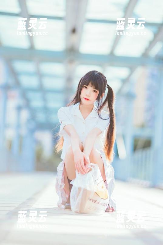 福利多到飞起，桜桃喵的短裙作品瞬间俘获心灵