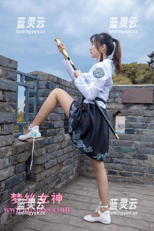 梦丝女神 - 免费古装写真，一秒钟变身晓晓，快来体验不一样的古代生活吧。