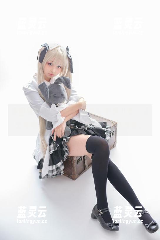 森萝财团 原图给力,森萝财团的白丝美足少女,无比稚嫩和天真,却又隐藏着缕缕暗香。