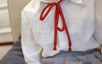 模范学院 – 浴缸派对：Ellie艾栗栗在水中畅游的在线美图