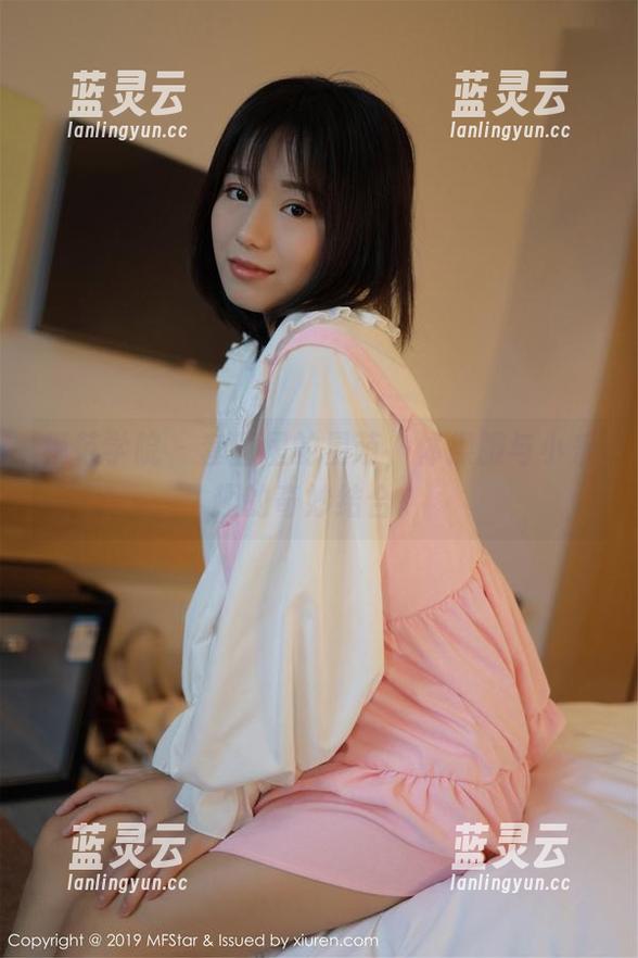 模范学院 - 套图里的星萌，体操服与小乐趣的奇妙结合。