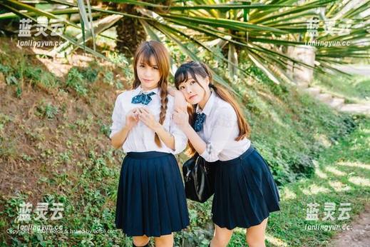波萝社 - 嘘！柳侑绮在线悄悄给你送来海中少女原图～