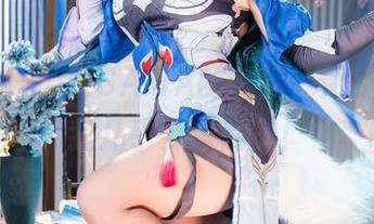 又见洛璃LoLiSAMA的美腿，更新图片时我几乎要晕倒了！