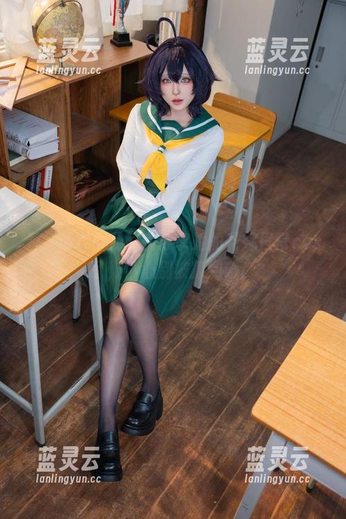 看，清水由乃又在分享她的花嫁日常cos了，小心别被撩到哦！