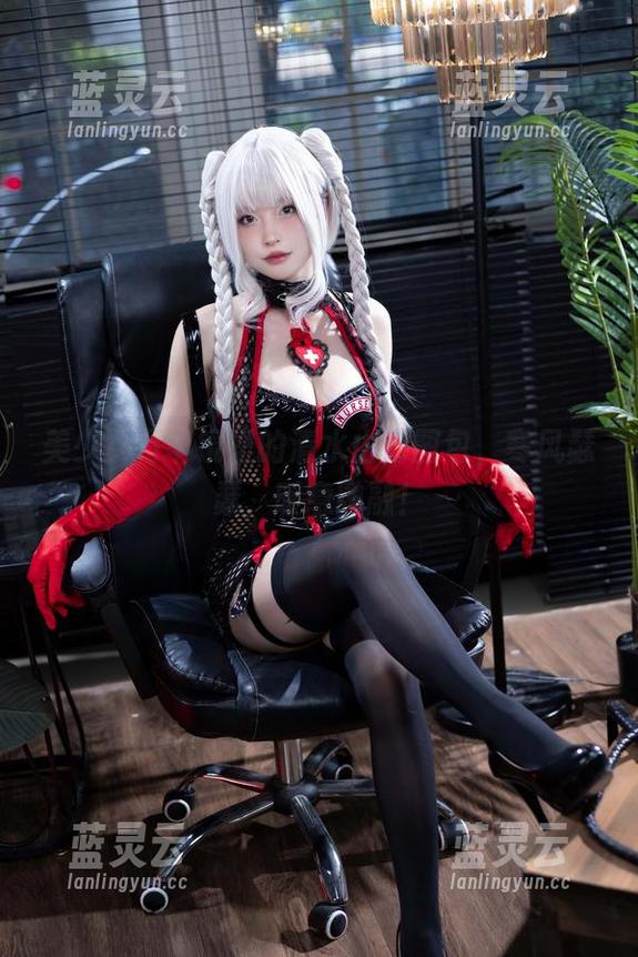 美少女万华镜里的清水由乃图包，寒风瑟瑟，暖意融融！