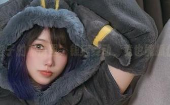 在狐洛洛子的私房里，银狐舞动，竟也能抓住灵魂？