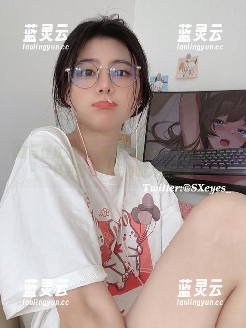 萌与怪就这？！眼酱大魔王w万圣节写真集更新，没压力的大胆尝试