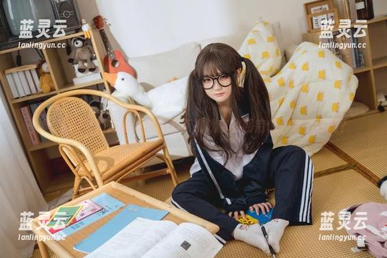 神沢永莉和服在最新图册不断挑战你的期待值，敢不敢猜？