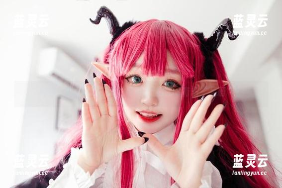 向神沢永莉致敬：她的电子猫猫COS有多“呆萌”？