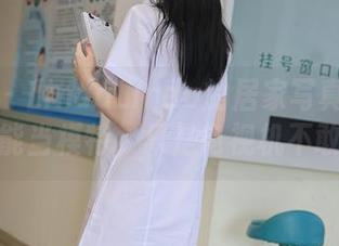 秀人网 – LindaLinda的居家写真集：我在家也能当模特，只是电视机不敢点开！