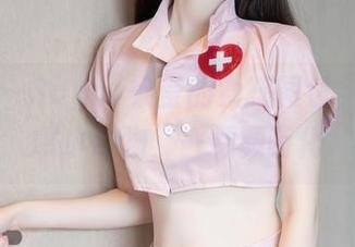 秀人网 – Sugar梁莹的女孩图包，像是在喂小动物，一颗颗萌化