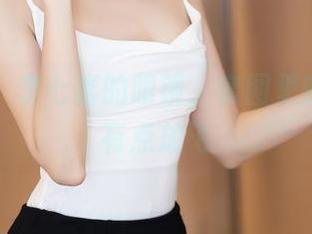 秀人网 – 李七喜的眼镜，套图里的无圣光有点放飞