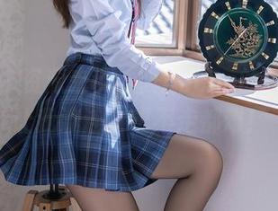 秀人网 – 资源来了，筱慧icon的红裙真能让我流连，想不走都难！