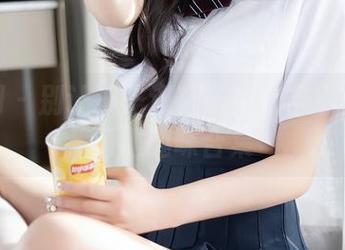 秀人网 – 别让沙子进鞋子！麻吉小兔子的海滩趣味合集