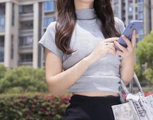 秀人网 – 黄歆苑泳衣写真合集——哪种颜色才是我的天赋？