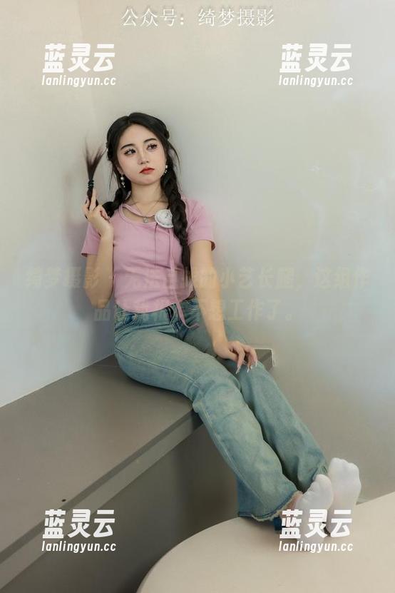 绮梦摄影-小艺 绮梦摄影 - 无法自拔的小艺长腿,这组作品让我根本不想工作了。
