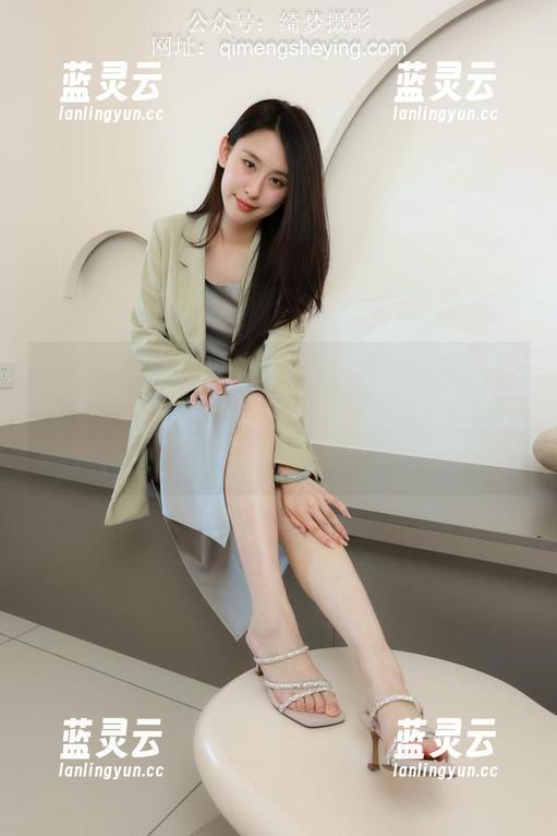绮梦摄影 - 等等，蔡蔡的白色写真集让我误解了我对白色的刻板印象，下载后愈发迷人。