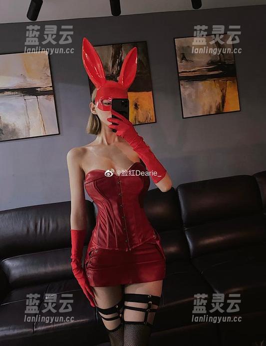 微密圈 - 脸红Dearie的图集真有趣，护士姐姐竟然还有这样的一面？