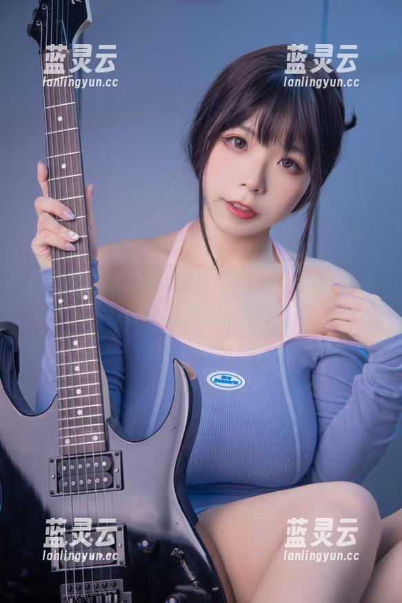 自闭颜球球写真定制：你有没有想过魅魔会喜欢怎样的姿势呢？