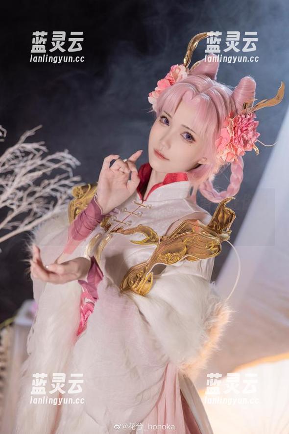 花兮_honoka的御姐版，高清到让你舔屏，资源随便拿！