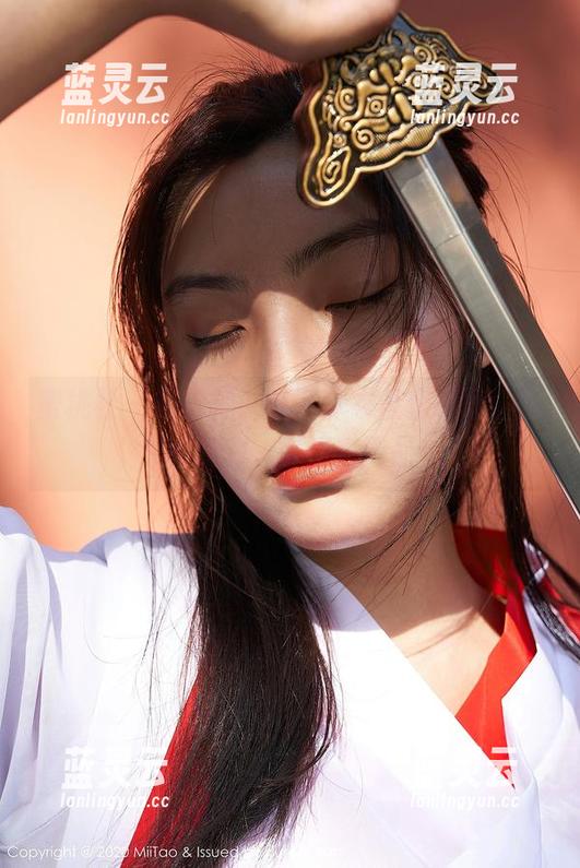 蜜桃社 - 别犹豫，杏子泳衣全套图集，暗藏法则，等你去细品