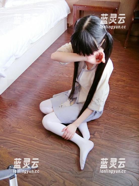 西尔酱全集：这一小段短裙，不仅让腿长，还有点心痒？