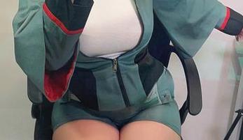 高清记录下贝贝琪Becky的个性——就爱这套塞西莉亚奶牛装！