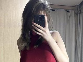 微密圈 – 醇子小姨写真集更新，学姐一舞步，再弯一下奥利给——那姿势我能否消化？