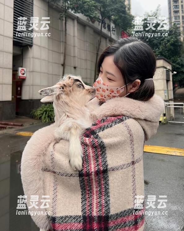微密圈 - 又是一轮圆的艺术，陈妮妮UNI的最新美图清新得让我屏息三秒。