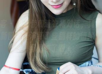 青豆客 – 施忆佳和连衣裙对话，竟然在这个最新图库里演绎了些别样的情绪，太不可思议了呀～