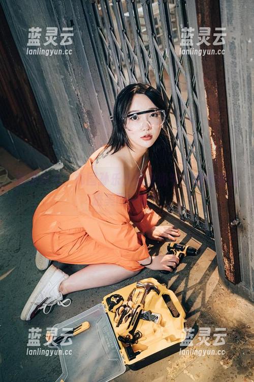 高清自拍，韩国孙乐乐化身奶牛，难得要揽进美图一个！