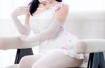 穹妹的白裙，香川澪的私拍：资源像是意外收获的小惊喜