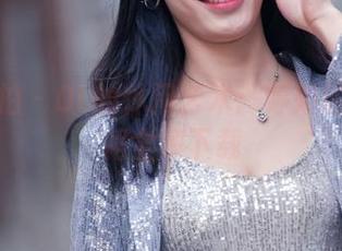魔镜街拍 – OL的休闲艺术：婷婷的包臀灰裙全集下载