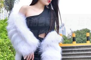 注意了！魔镜街拍最新献上：运动系甜美女生，每一张都像在召唤我去健身！