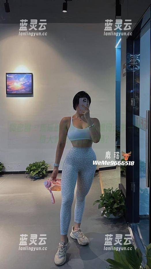 鹿瑶 微密圈 - 鹿瑶的写真让我们想问:多一个情人算是在线办事吗?